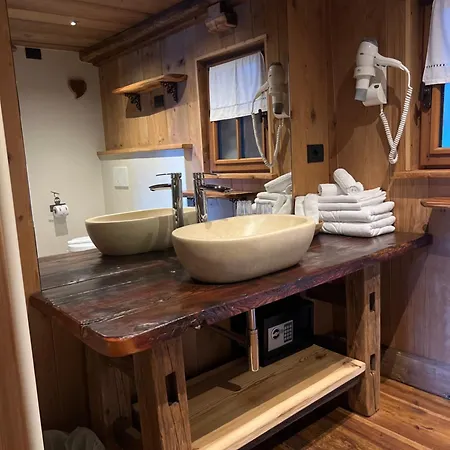 Konukevi Wongade D'hotes E Restaurant Gressoney-la-Trinité