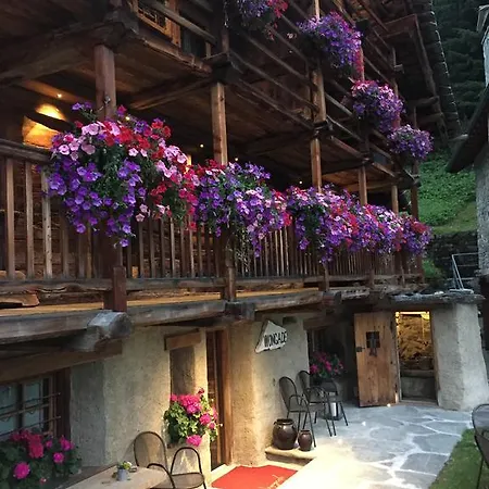 Wongade D'hotes E Restaurant Konukevi