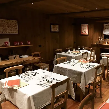 Konukevi Wongade D'hotes E Restaurant 3*