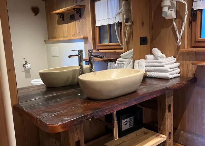 בית הארחה Wongade D'hotes E Restaurant Gressoney-la-Trinité